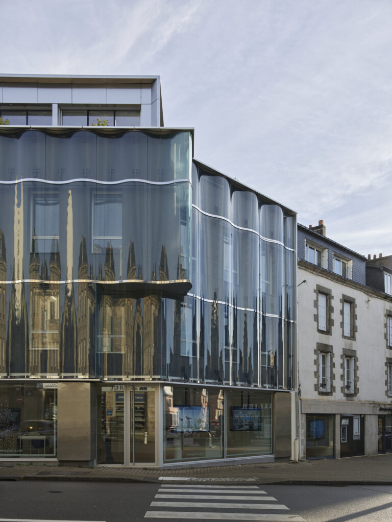 P0064629Photo ©S.Chalmeau libre de droits phone_web