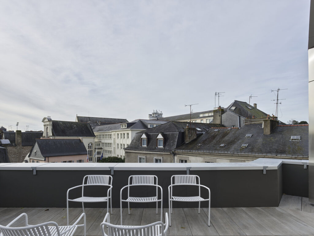 P0064786Photo ©S.Chalmeau non libre de droits phone_web