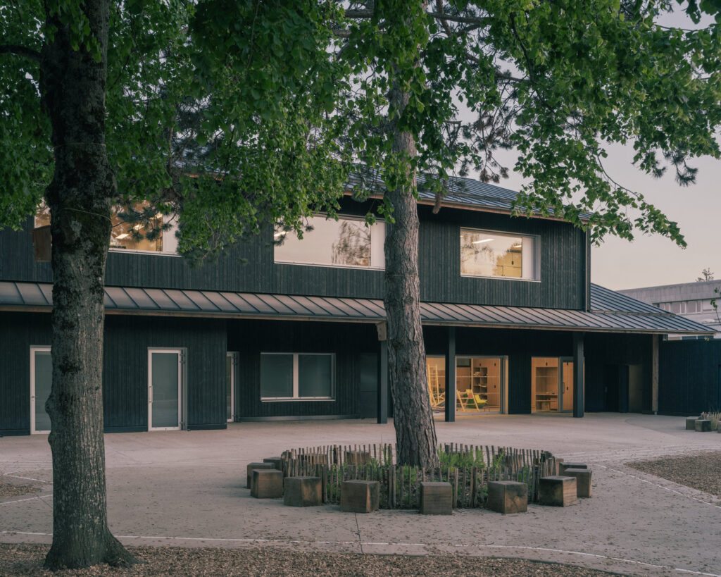 ALTA Architecture - Ecole Jean de la Fontaine - Tours © Charly Broyez