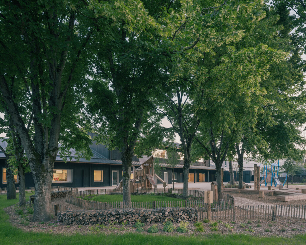 ALTA Architecture - Ecole Jean de la Fontaine - Tours © Charly Broyez