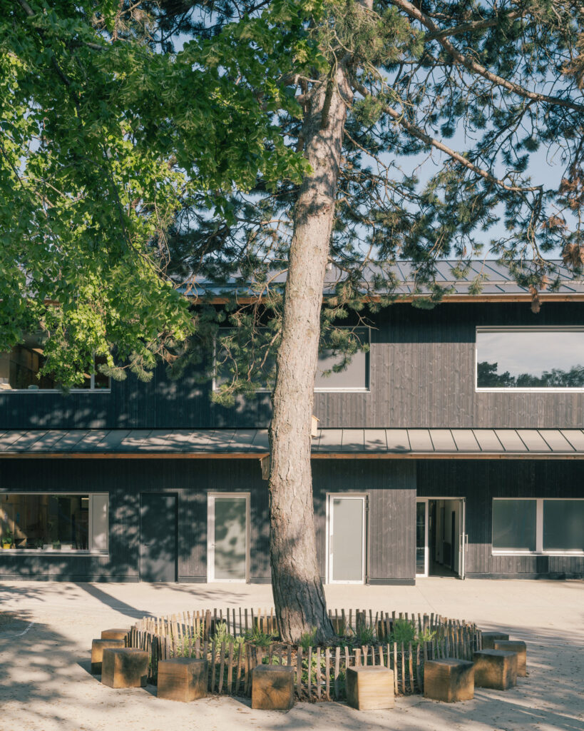 ALTA Architecture - Ecole Jean de la Fontaine - Tours © Charly Broyez