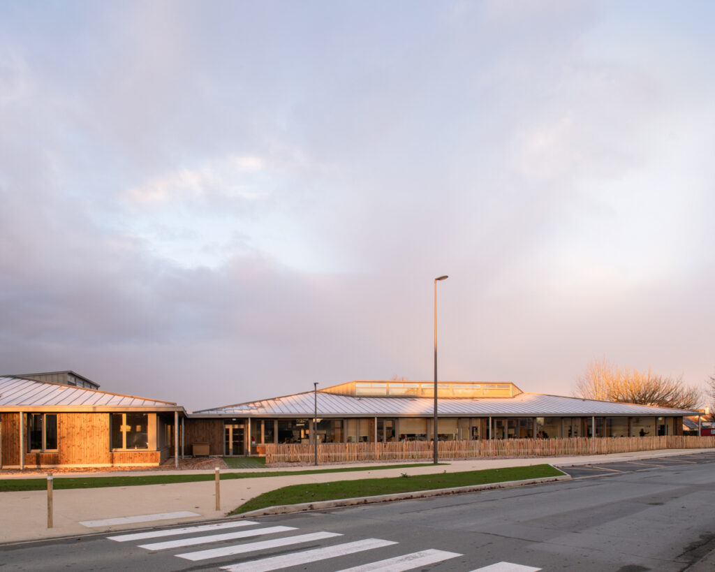 ecole L'HUISSERIE (53)