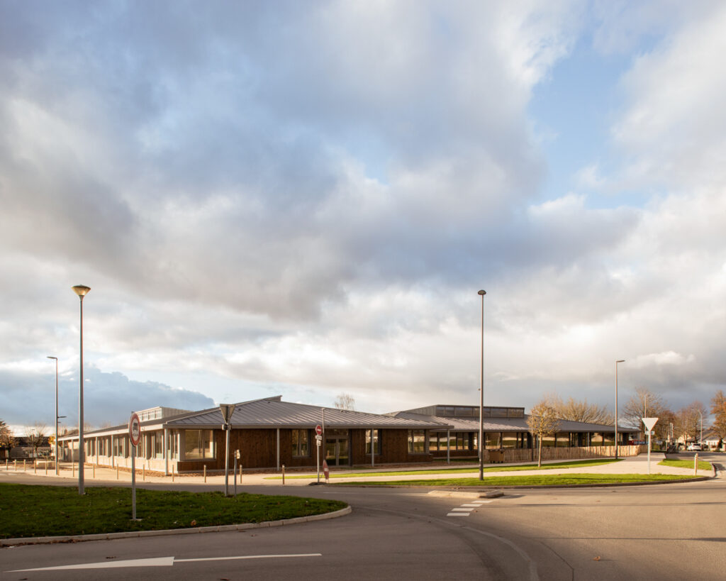 ecole L'HUISSERIE (53)