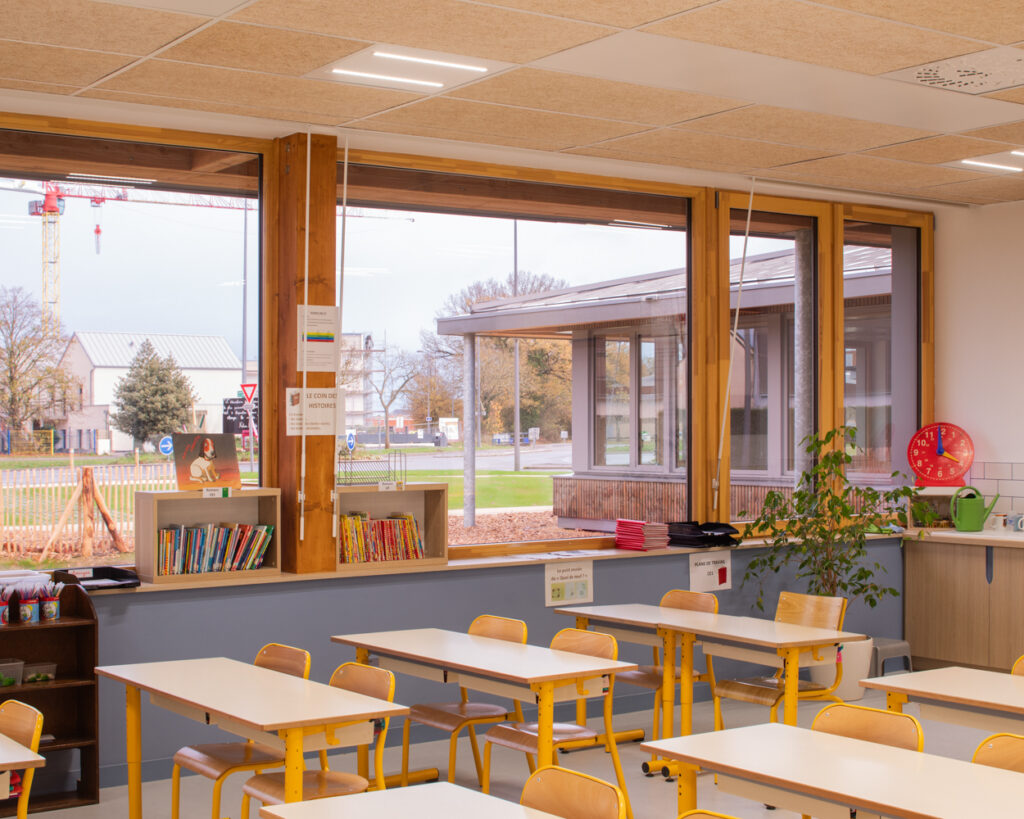 ecole L'HUISSERIE (53)