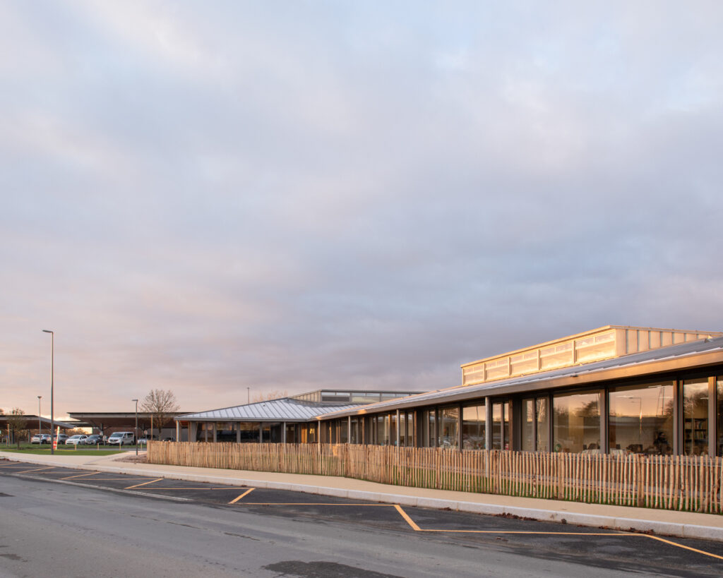 ecole L'HUISSERIE (53)